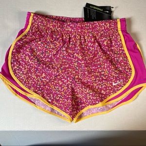 New Nike Women Dri-fit Shorts Size S